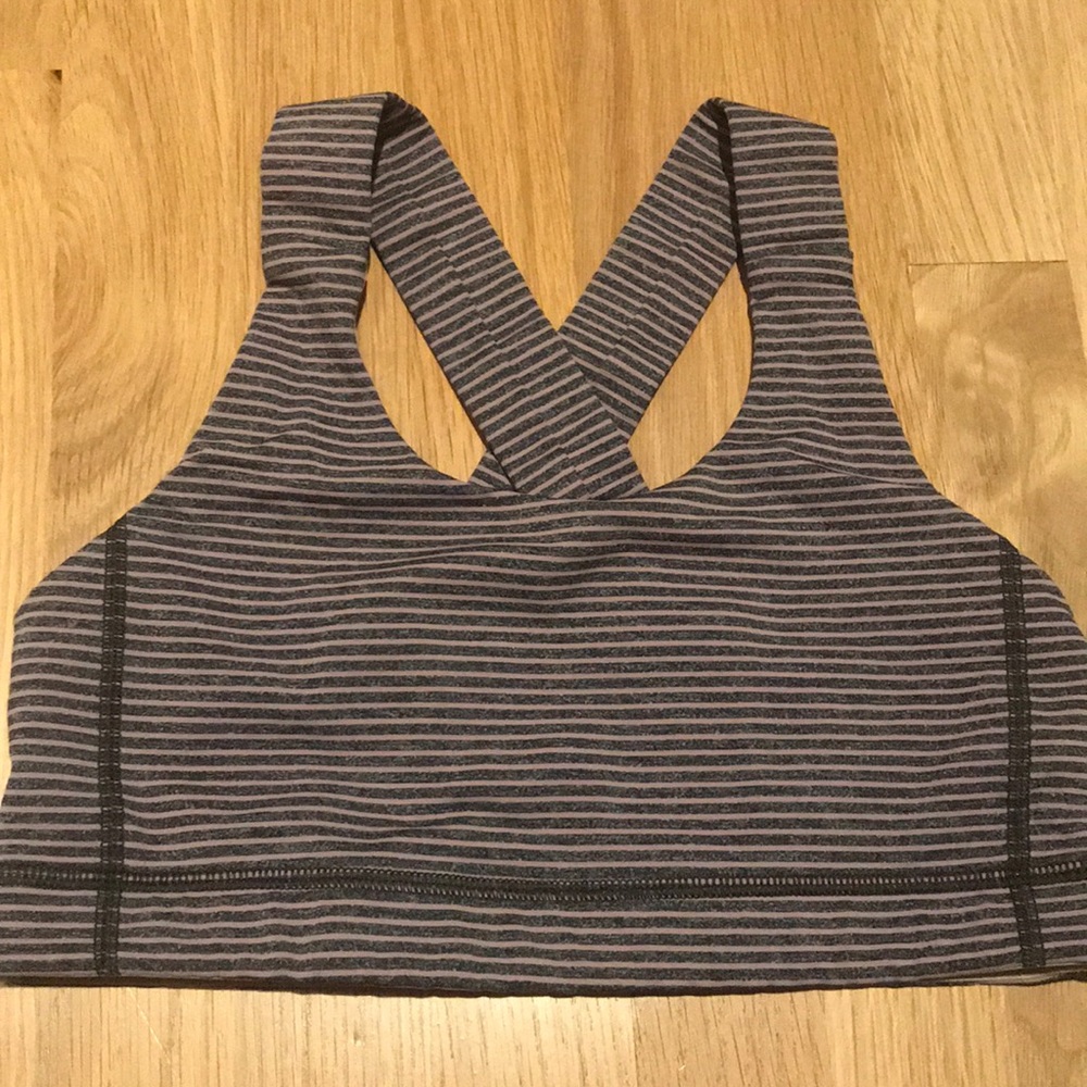 Lululemon Crossed back sports bra